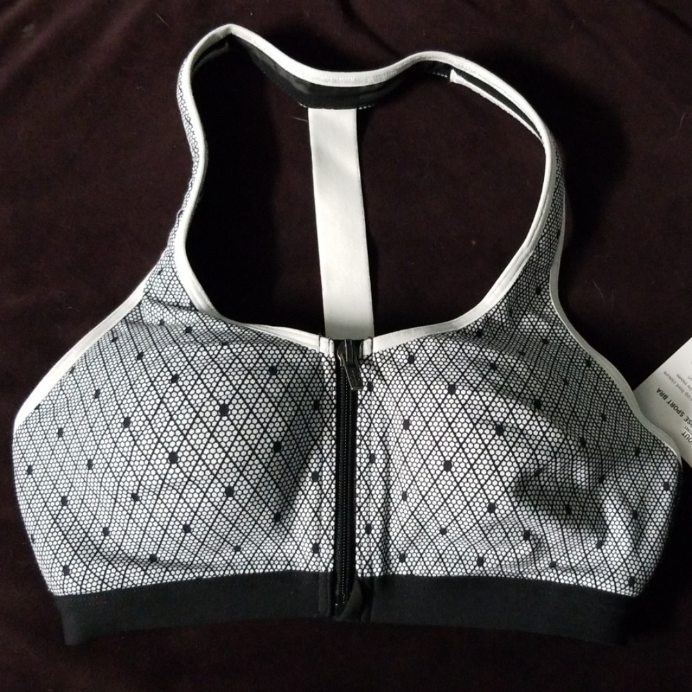 NWT. Sport bra Victoria secret front close